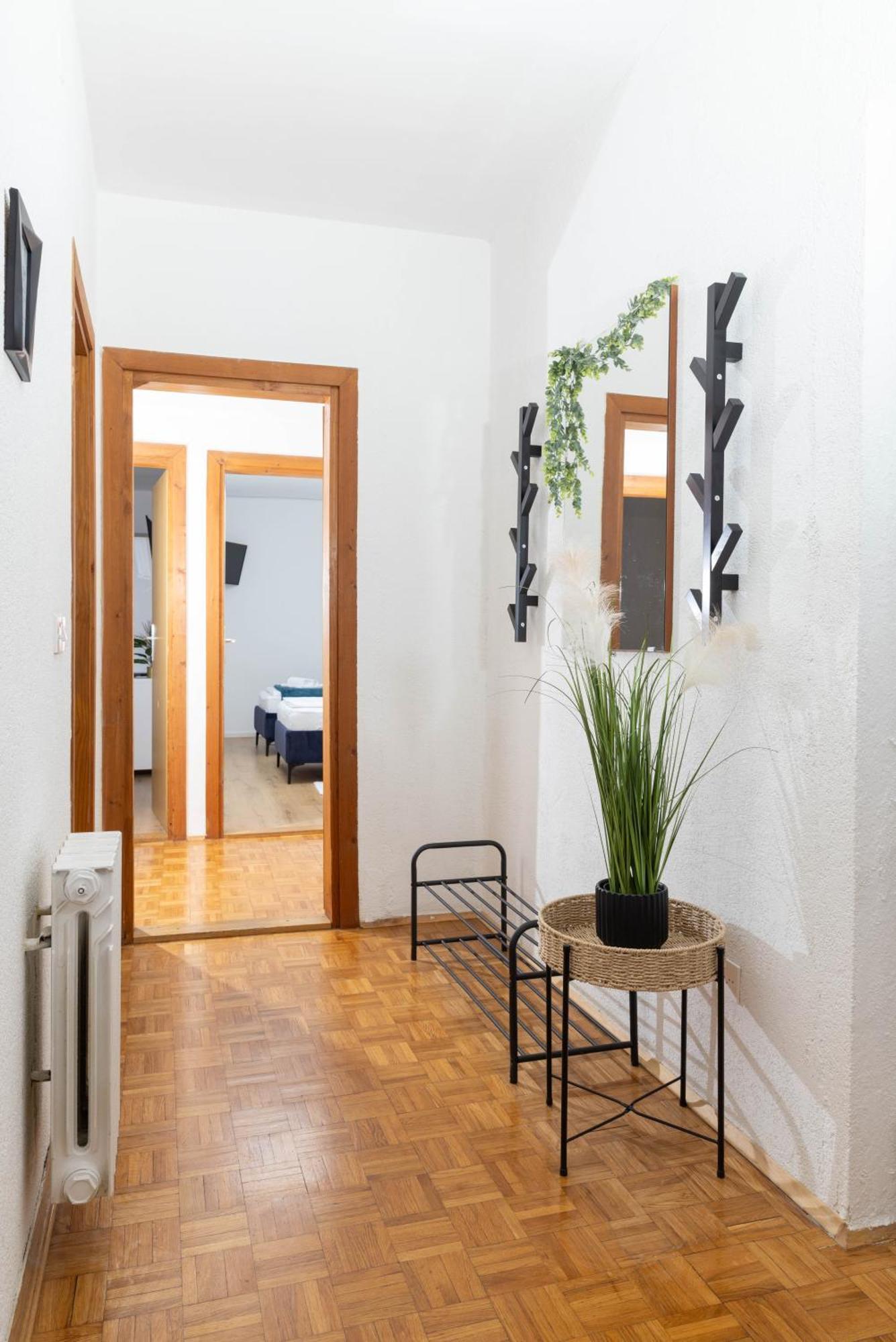 Apartman Tihana Vinkovci Exterior foto