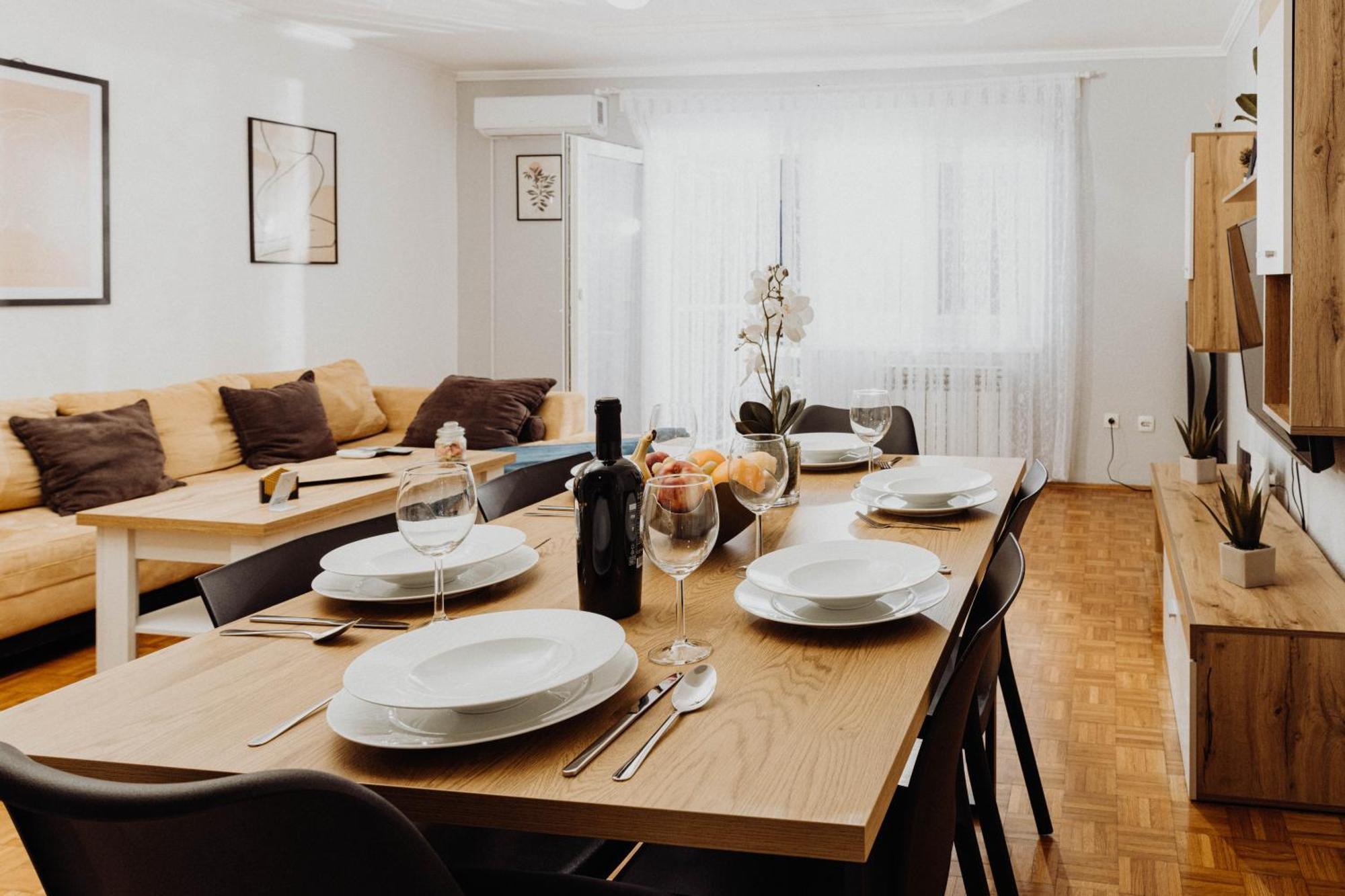 Apartman Tihana Vinkovci Exterior foto